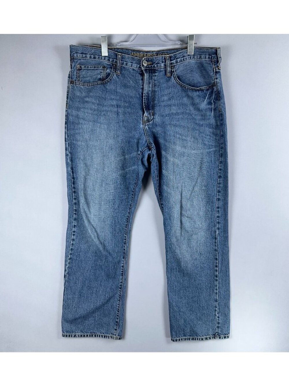 American Eagle Jeans Size 38x32 Relaxed Straight 100% Cotton High Rise Medium Wa